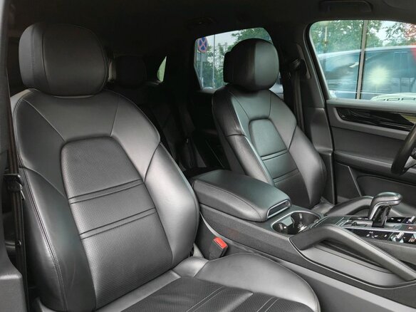 2019 Porsche Cayenne III, чёрный - вид 12