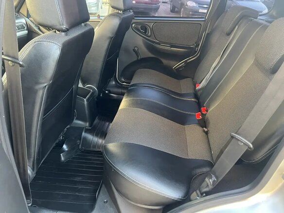 2014 Chevrolet Niva I Рестайлинг, серебристый, 678000 рублей - вид 21