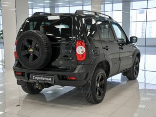 2018 Chevrolet Niva I Рестайлинг, чёрный, 636000 рублей, вид 2