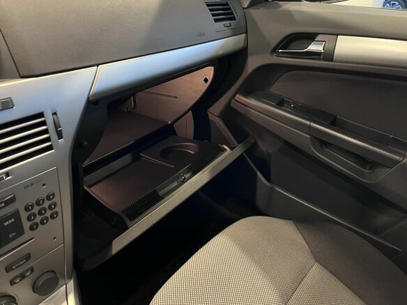 2013 Opel Astra H Рестайлинг, чёрный, 705000 рублей - вид 29
