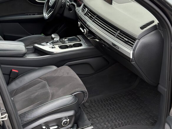 2016 Audi Q7 II (4M), серый, 4350000 рублей - вид 9