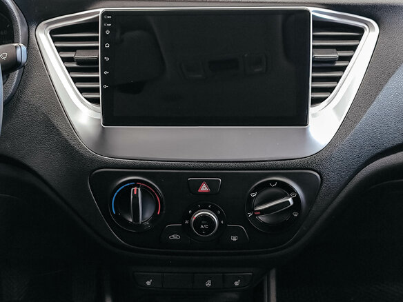 2018 Hyundai Solaris II, белый, 1049400 рублей - вид 16