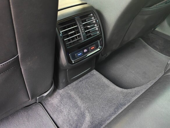 2018 Volkswagen Passat B8, белый, 1970000 рублей - вид 12