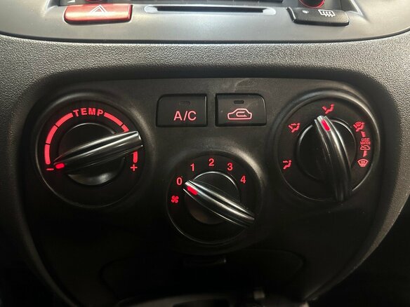 2011 Kia Rio II Рестайлинг, белый - вид 7
