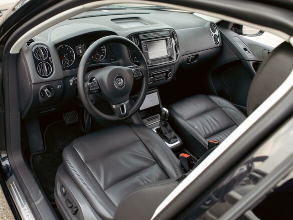 2014 Volkswagen Tiguan I Рестайлинг, чёрный, 1095000 рублей - вид 12