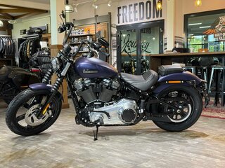 2025 Harley-Davidson Street Bob, фиолетовый, 2290000 рублей, вид 1