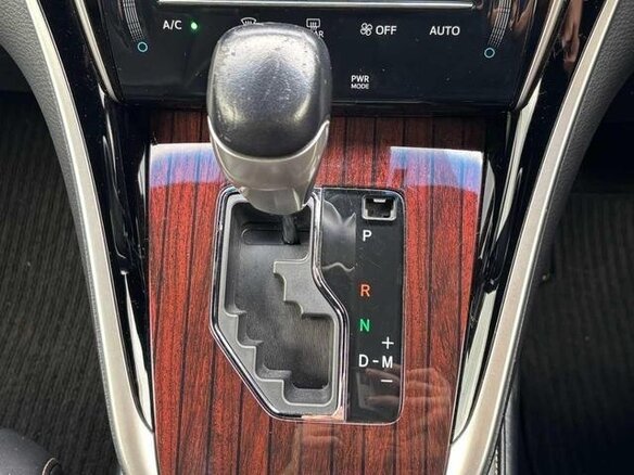 2017 Toyota Harrier III (XU60), белый, 2100000 рублей - вид 12