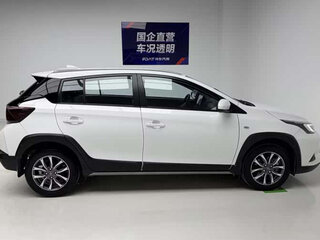 2023 Toyota Yaris L XP150 Рестайлинг, белый, 1220000 рублей, вид 4