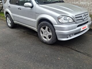 2002 Mercedes-Benz M-Класс 400 I (W163) Рестайлинг, серебристый, 830000 рублей, вид 4