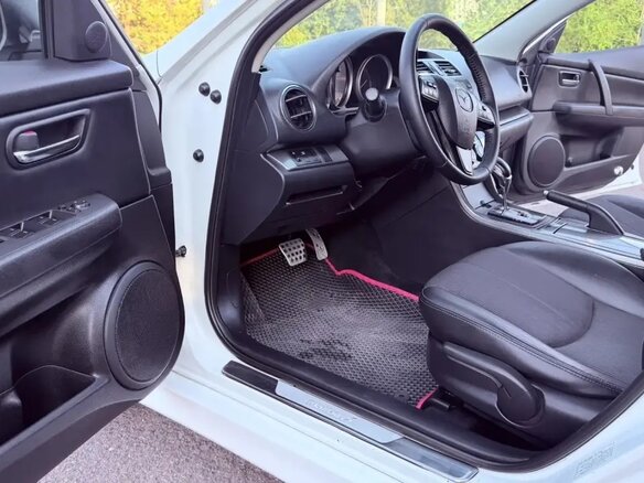 2011 Mazda 6 II (GH) Рестайлинг, белый, 1100000 рублей - вид 7