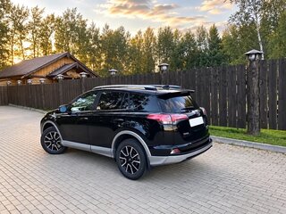 2017 Toyota RAV4 IV (XA40) Рестайлинг, чёрный, 3000000 рублей, вид 3