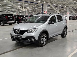 2020 Renault Sandero Stepway II Рестайлинг, серебристый, 1319000 рублей, вид 1