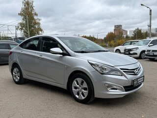 2015 Hyundai Solaris I Рестайлинг, серый, 980000 рублей, вид 4
