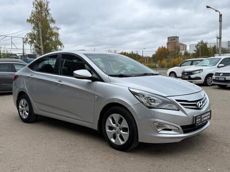 2015 Hyundai Solaris I Рестайлинг, серый, 980000 рублей, вид 4