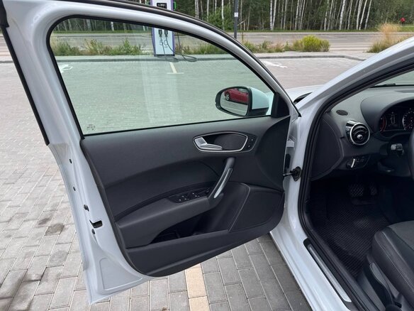 2013 Audi A1 I (8X), белый, 925000 рублей - вид 11