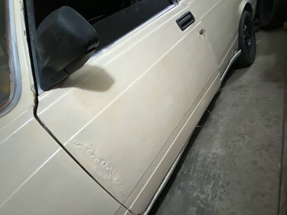 1996 Lada (ВАЗ) 2105, бежевый, 40000 рублей - вид 3
