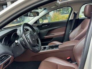 2015 Jaguar XE I, бежевый, 2050000 рублей, вид 5