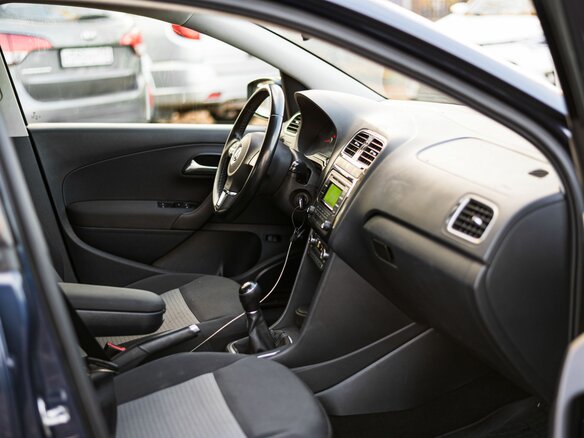2014 Volkswagen Polo V, синий, 720000 рублей - вид 11