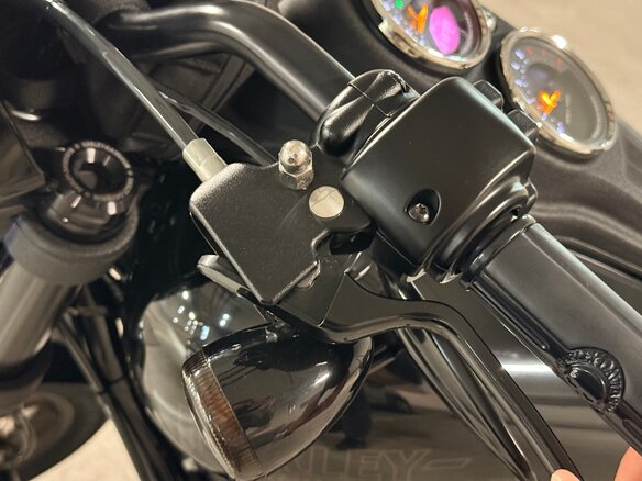 2021 Harley-Davidson Low Rider, чёрный, 1950000 рублей - вид 9