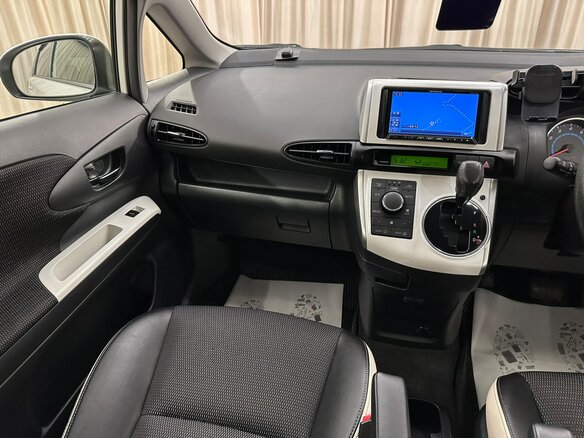 2012 Toyota Wish II, белый, 1669000 рублей - вид 14