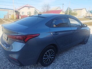 2018 Hyundai Solaris II, серый, 1270000 рублей, вид 2
