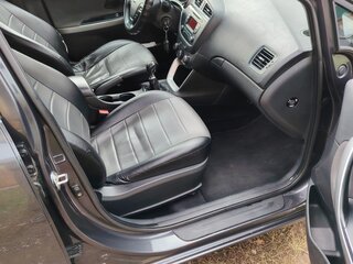 2012 Kia Ceed II, серый, 650000 рублей, вид 5