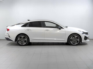 2021 Kia K5 III, белый, 2755000 рублей, вид 4