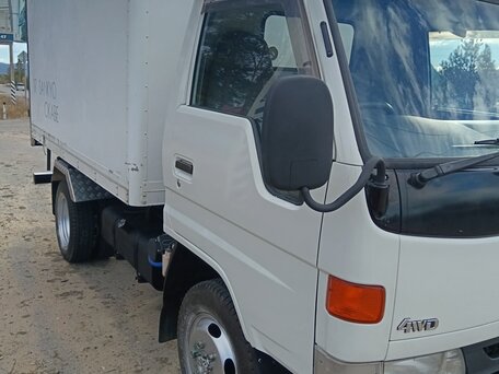 1995 Toyota Toyoace, белый, 2750000 рублей, вид 2