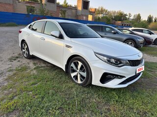 2019 Kia Optima IV Рестайлинг, белый, 1650000 рублей, вид 4