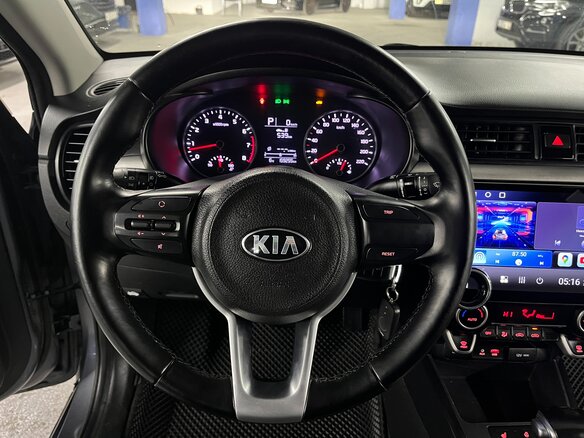 2017 Kia Rio III Рестайлинг, серый, 1125000 рублей - вид 12