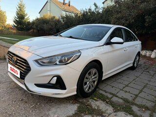 2018 Hyundai Sonata VII (LF) Рестайлинг, белый, 1750000 рублей, вид 1