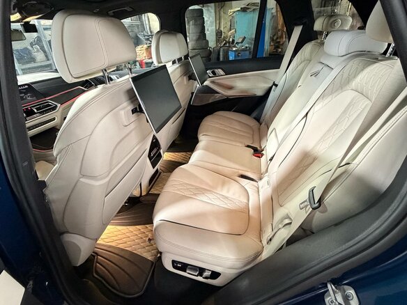 2021 BMW X5 40i IV (G05/G18), синий, 8980000 рублей - вид 9