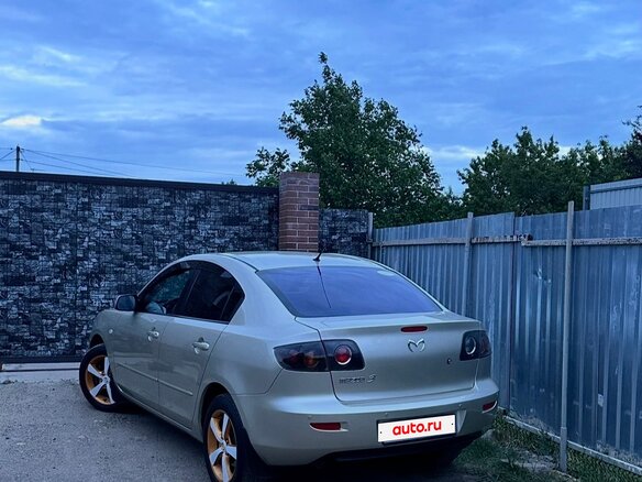 2005 Mazda 3 I (BK), золотистый, 450000 рублей - вид 3