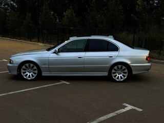 2001 BMW 5 серии 525i IV (E39) Рестайлинг, серебристый, 595000 рублей, вид 4