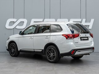 2019 Mitsubishi Outlander III Рестайлинг 3, белый, 1785000 рублей, вид 2