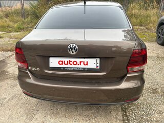 2016 Volkswagen Polo V Рестайлинг, коричневый, 1030000 рублей, вид 5