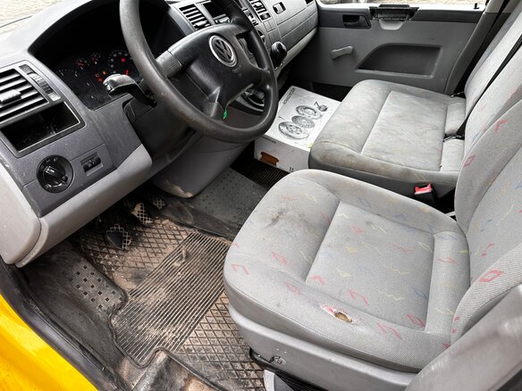 2006 Volkswagen Transporter, жёлтый, 500000 рублей - вид 5