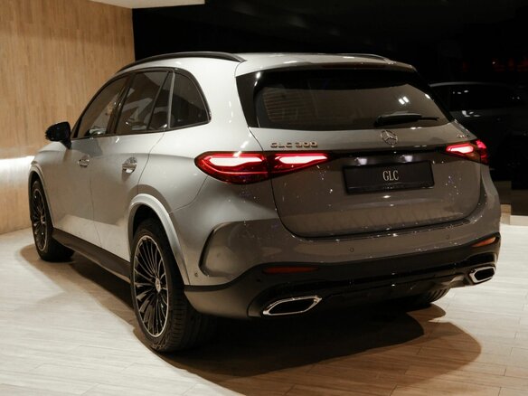 2026 Mercedes-Benz GLC 300 II (X254), серый, 9350000 рублей - вид 4