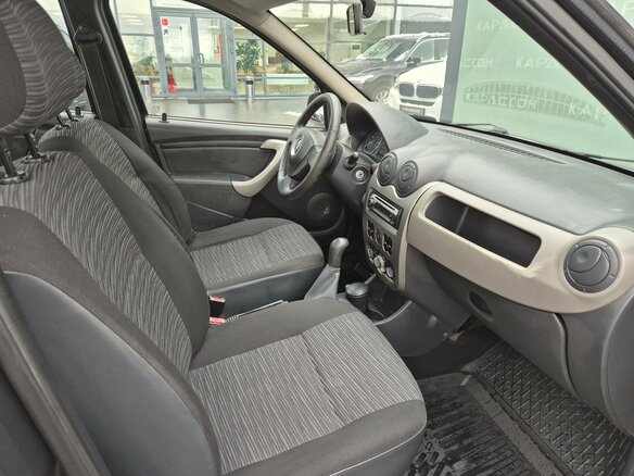 2010 Renault Logan I Рестайлинг, серый, 520000 рублей - вид 6