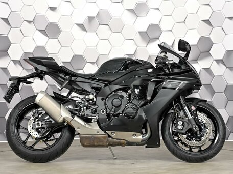 2021 Yamaha YZF-R1, чёрный, 1899000 рублей, вид 3