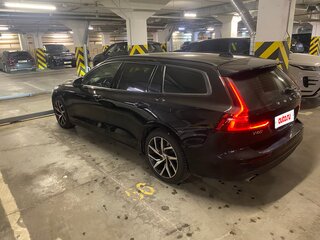 2019 Volvo V60 II, чёрный, 2800000 рублей, вид 4