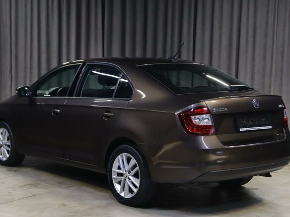 2018 Skoda Rapid I Рестайлинг, коричневый, 1199000 рублей - вид 3