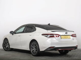 2021 Toyota Camry VIII (XV70) Рестайлинг, белый, 3399000 рублей, вид 5