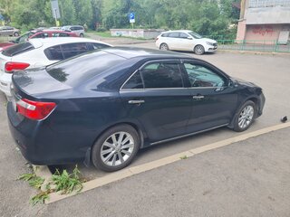 2013 Toyota Camry VII (XV50), чёрный, 1400000 рублей, вид 3