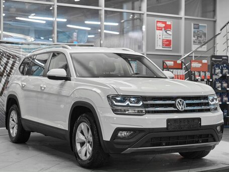 2018 Volkswagen Teramont I, белый, 2549000 рублей, вид 3