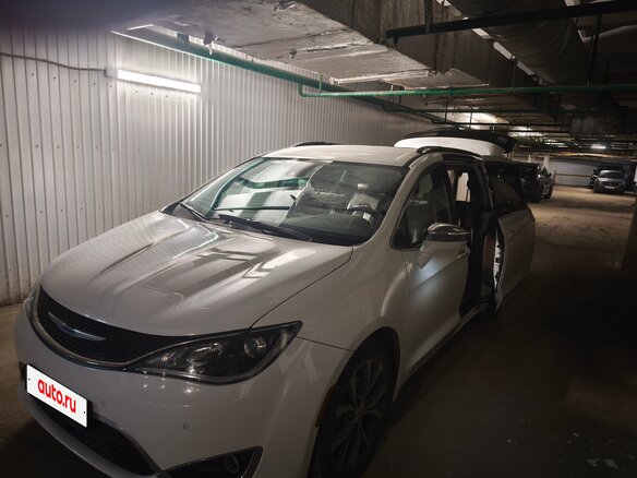 2018 Chrysler Pacifica RU, белый, 2900000 рублей