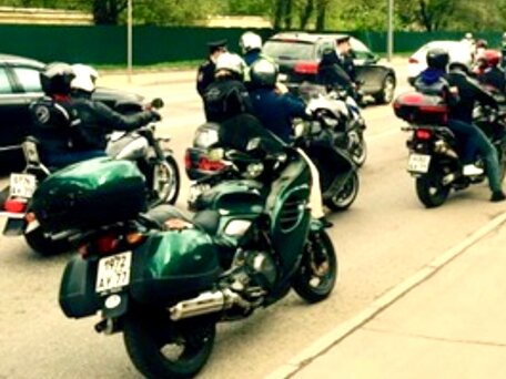 1996 Triumph Trophy 1200, зелёный, 290000 рублей, вид 3