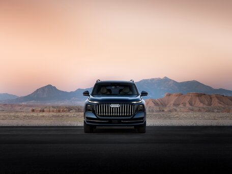 2026 Audi Q9, чёрный, 15940000 рублей, вид 2