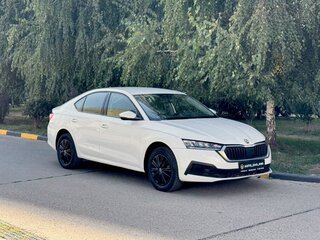 2021 Skoda Octavia IV (A8), белый, 1490000 рублей, вид 1