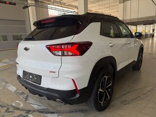2022 Chevrolet TrailBlazer III, белый, 1449100 рублей, вид 5